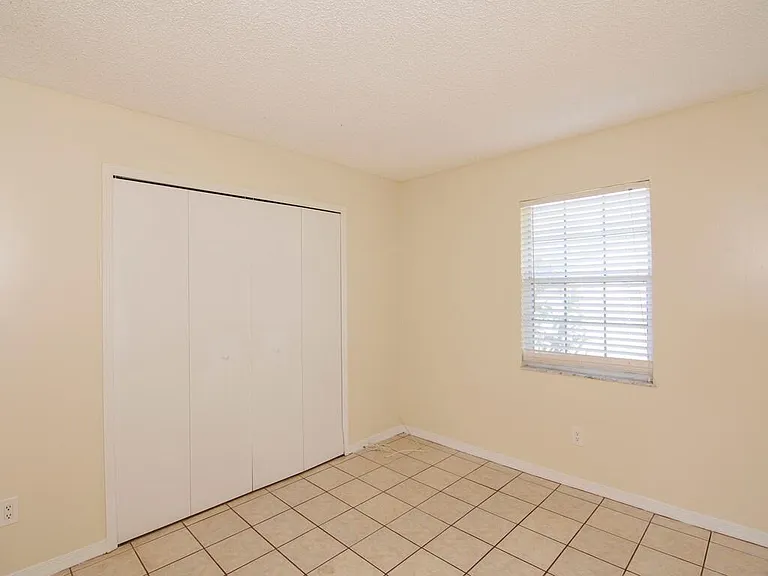 1190 SE Puritan Ln — Photo 24