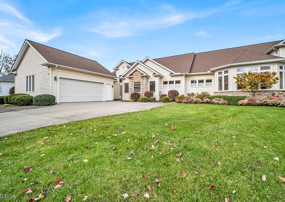 1st image of 415 Muirfield Dr