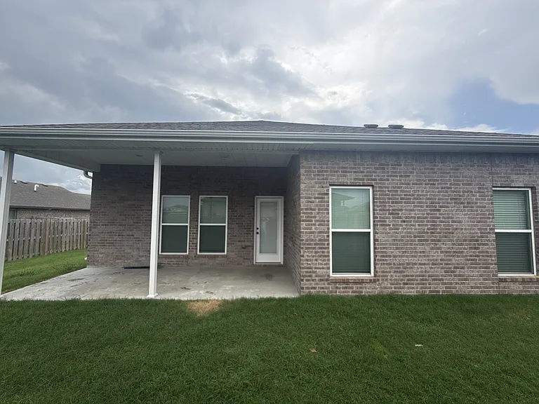 300 Oak Ave — Photo 29