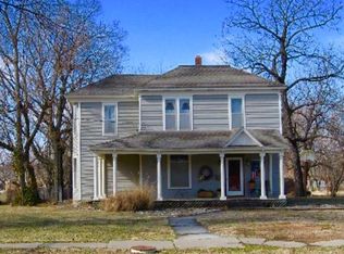 205 N Carbon St, Girard, KS 66743