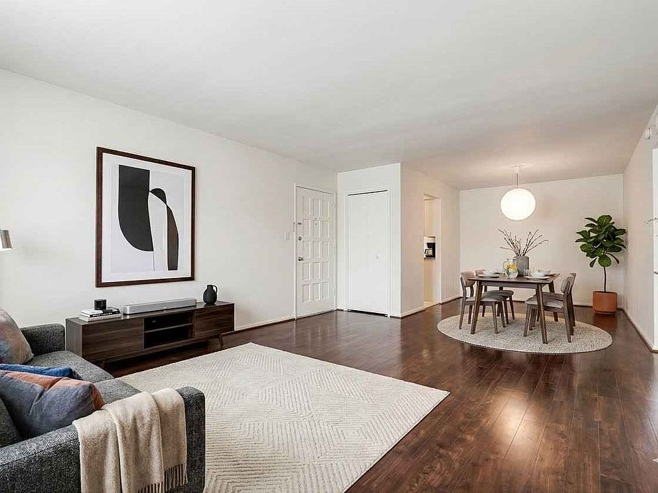 1st image of 5111 Skillman St #128