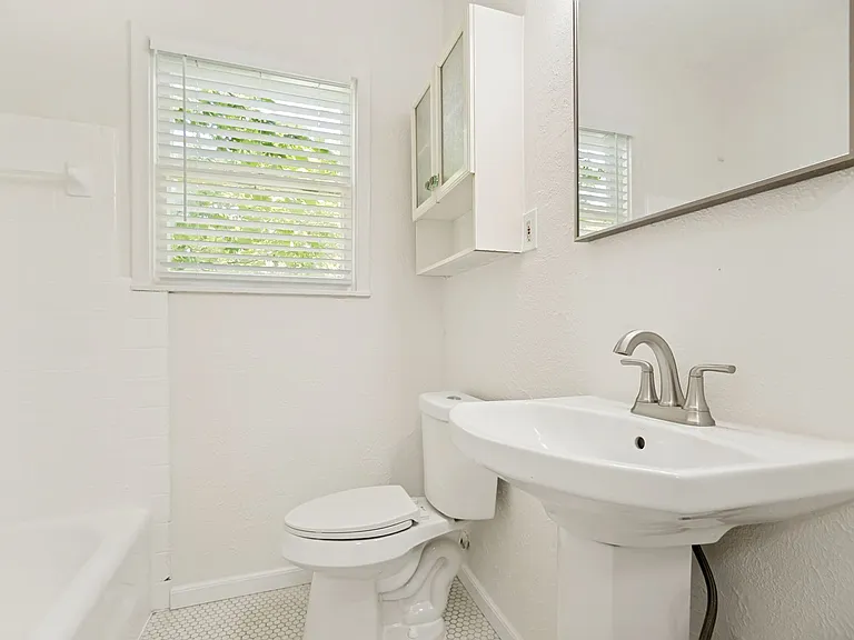 6025 Llano Ave — Photo 9
