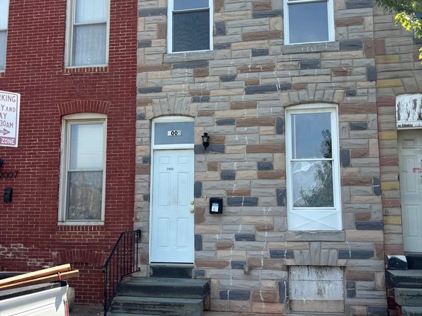 2005 Barclay St