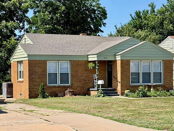 3rd image of 3832 NW 16th St