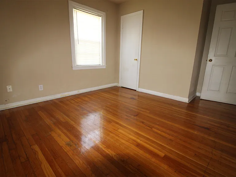 510 Kern Rd — Photo 4