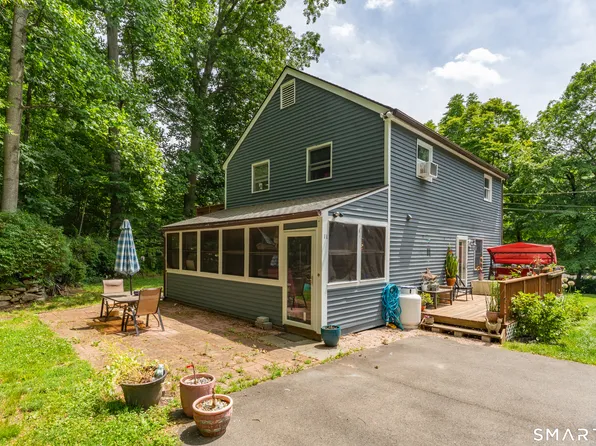 11 Jamaica Road, Clinton, CT 06413