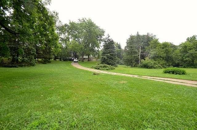 2nd image of 3240 Pilgrim Rd