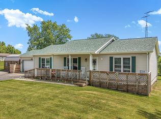 855 S 8th St, Upland, IN 46989