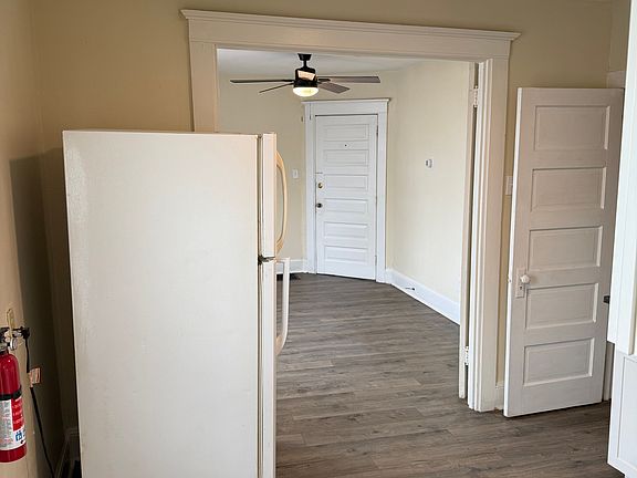 5th image of 608 Washtenaw Ave #2