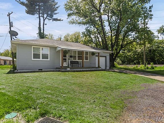 2nd image of 3700 Michelle Dr