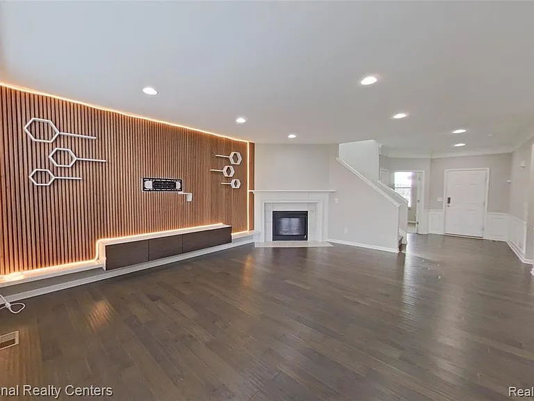 58180 Jonagold Ln — Photo 5