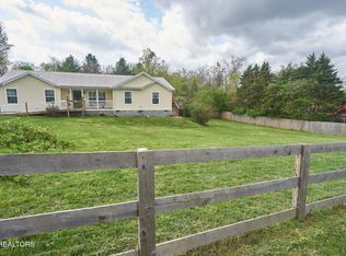 6208 Hackberry Ln, Maryville, TN 37801