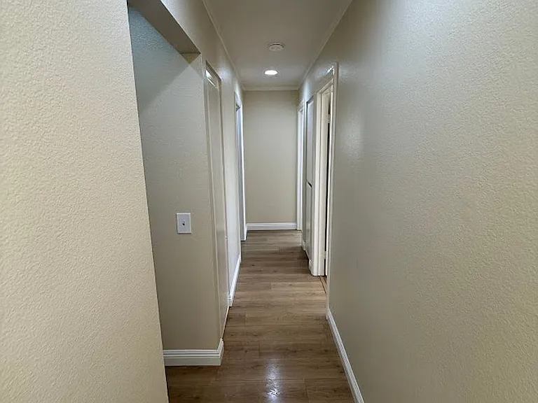 2394 Royal Ave #30 — Photo 11