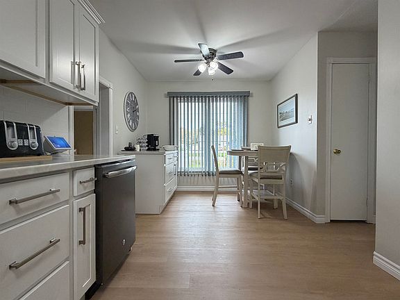 4th image of 134 Tupper Dr