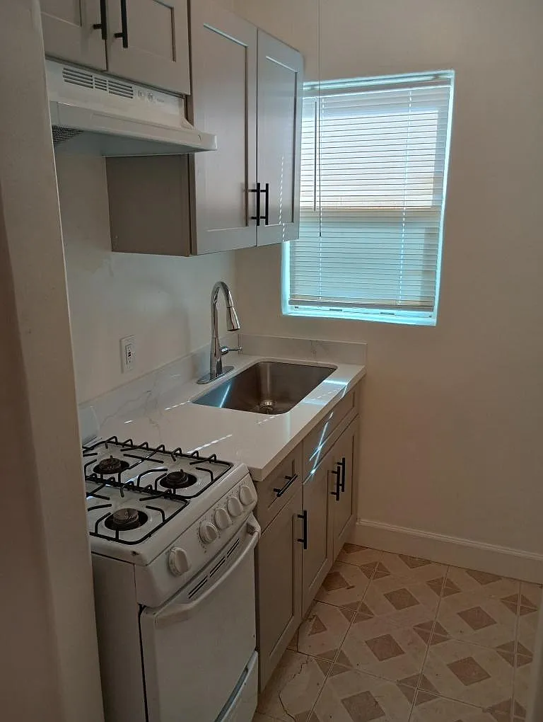 Casa Adobe Apartments — Photo 1