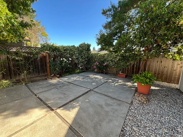 315 Sequoia Ave — Photo 18