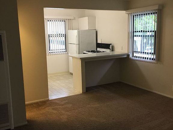 4th image of 48 Birch St APT 8