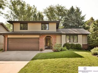 15237 W St, Omaha, NE 68137