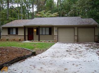 1934 Roberts Ln, Lawrenceville, GA 30043