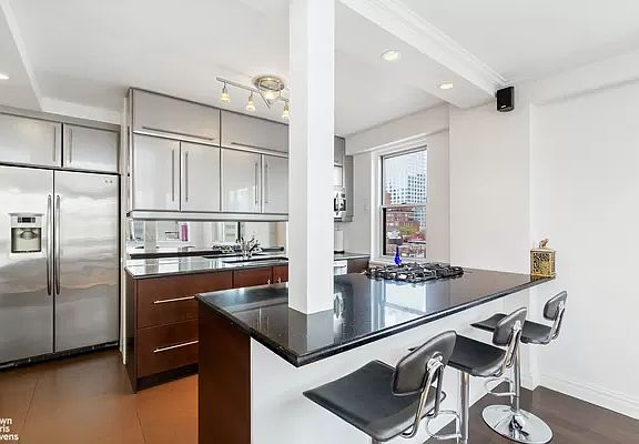 3rd image of 1175 York Ave APT 12J