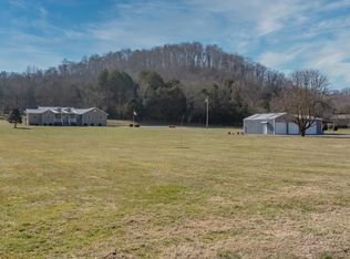 979 Chism Rd, Burkesville, KY 42717