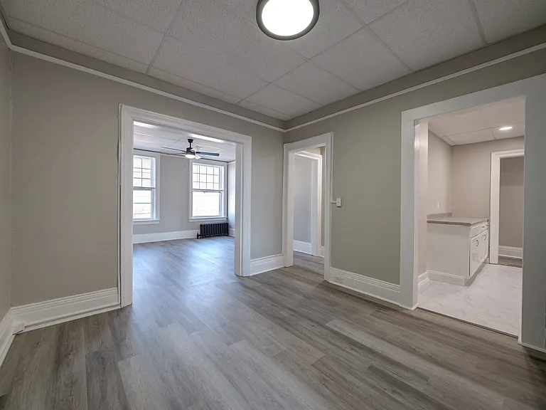 Willett Apartments — Photo 11