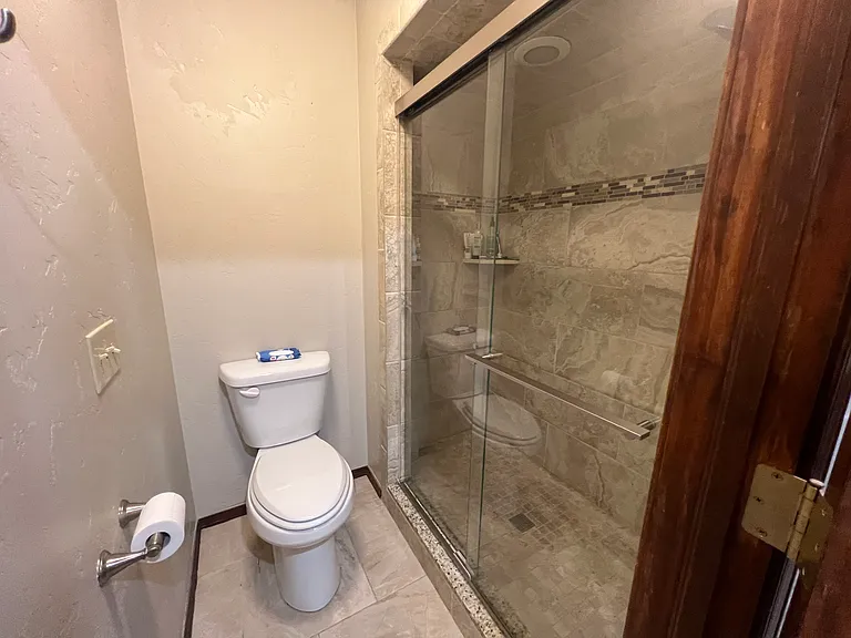3932 Tamarisk Dr — Photo 16