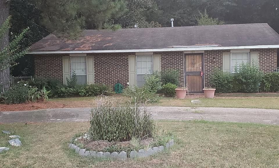 1st image of 3061 N Rick Dr