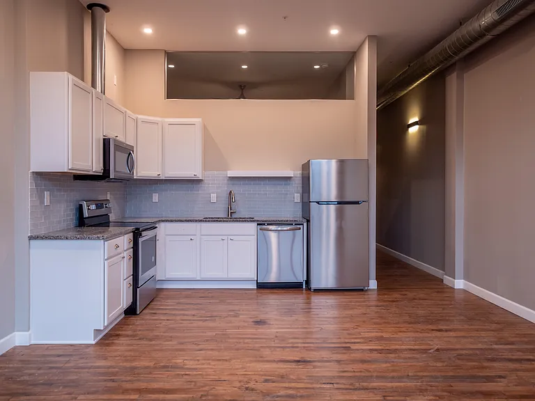 3800 Euclid Ave #105 — Photo 7