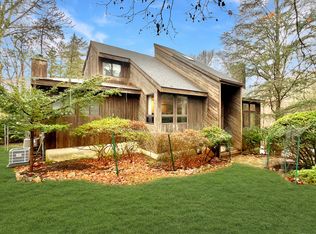 34 Pony Trail Rd, Stamford, CT 06903