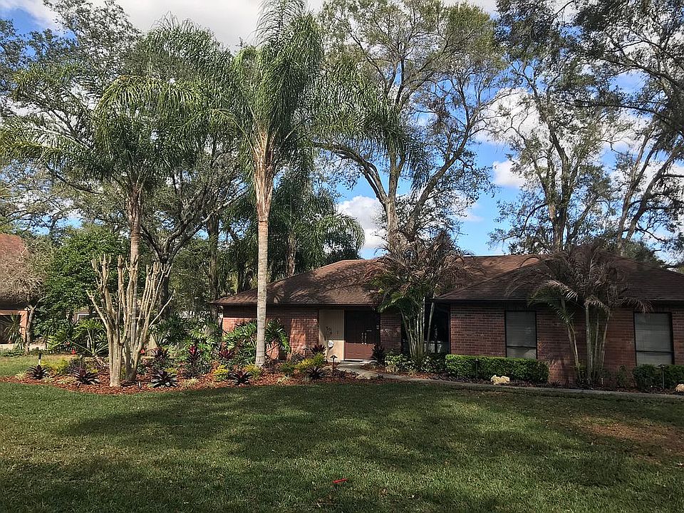 1st image of 1801 Parkwood Dr