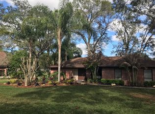 1801 Parkwood Dr, Valrico, FL 33594