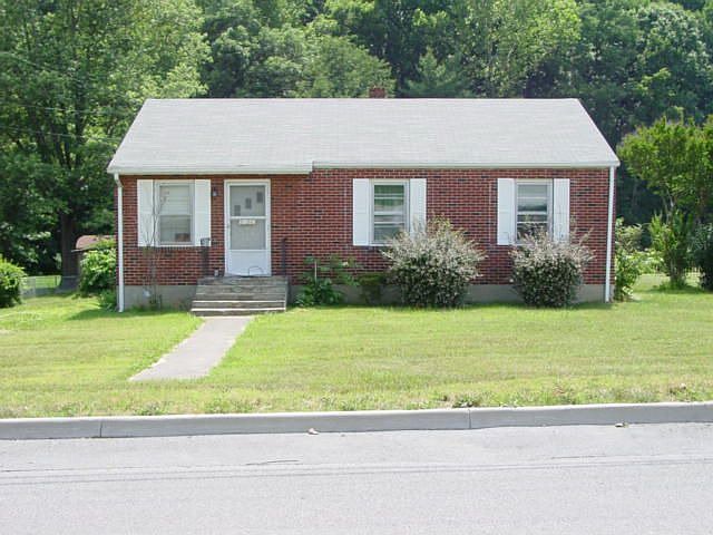 2nd image of 2034 Laura Rd NW