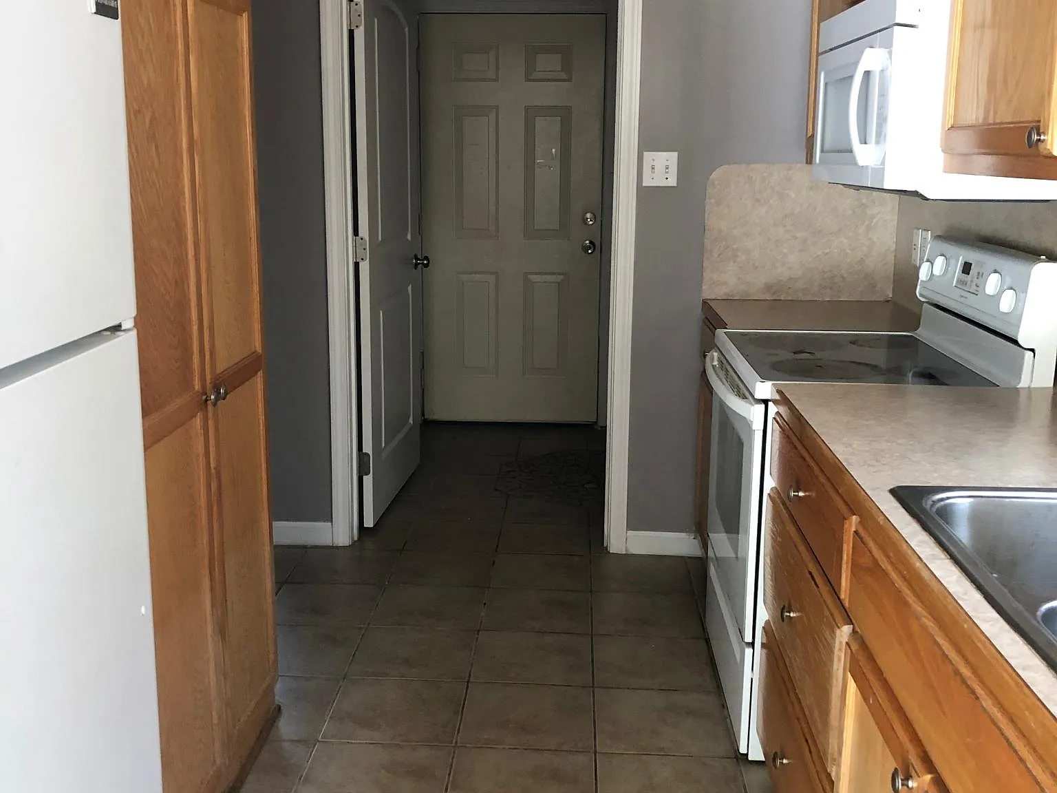 1 bed, 950 sqft, $995 — Photo 4