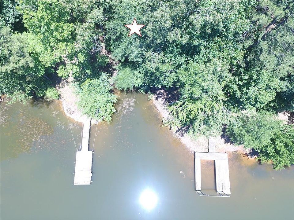 2nd image of 105 Hickory Trl
