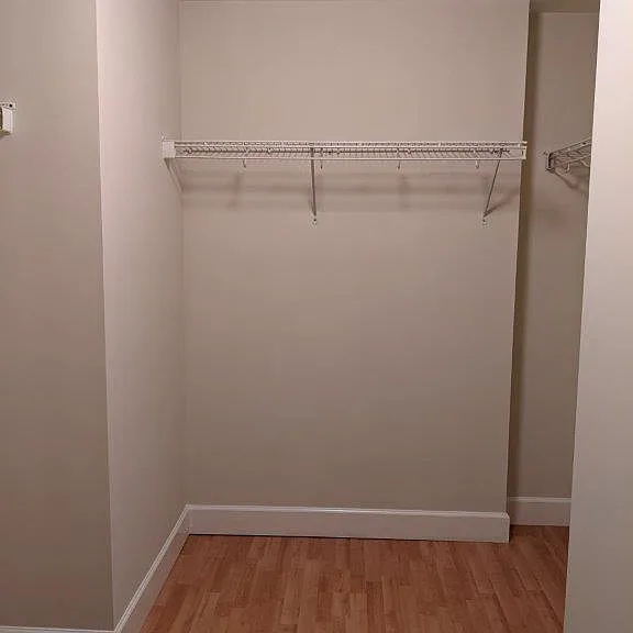260 King St #1401 — Photo 9