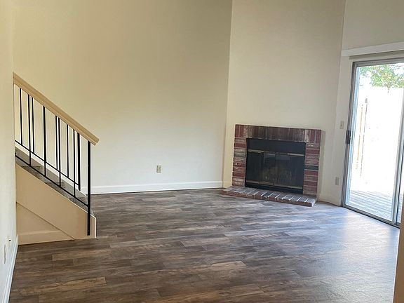 2nd image of 1675 Vernon St Unit 55