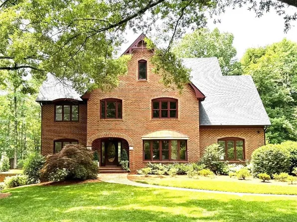 807 Blanton Pl, Greensboro, NC 27408