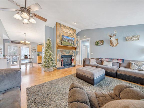 5th image of 195 Little Mountain Cir