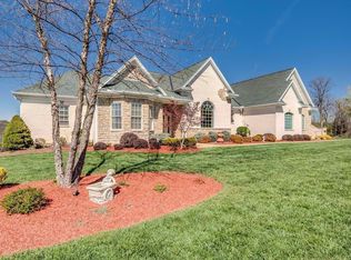 32 Muirfield Dr, North Bend, OH 45052