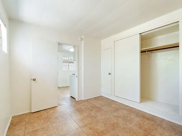 3225 E Patricia St — Photo 10