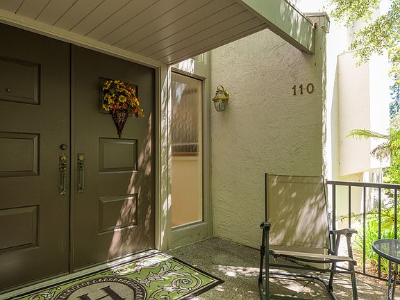 2nd image of 110 Sand Hill Cir