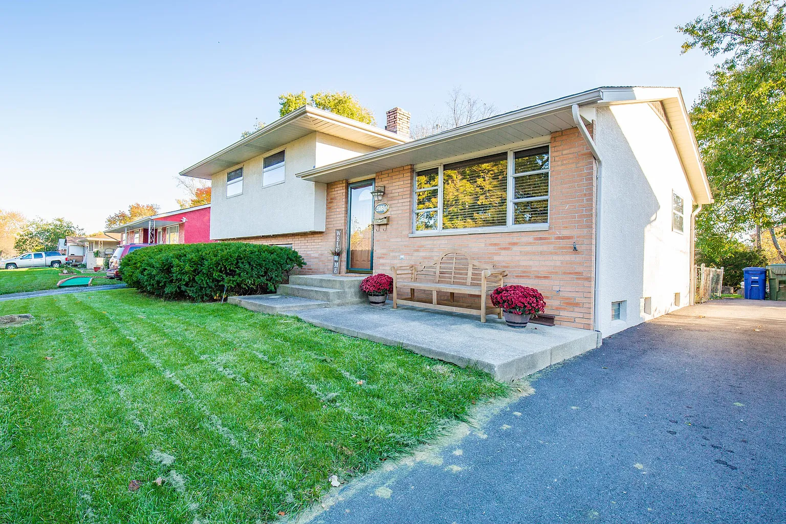 4555 Ellery Dr photo 1