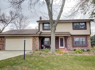 N101W16049 Santa Fe Dr, Germantown, WI 53022