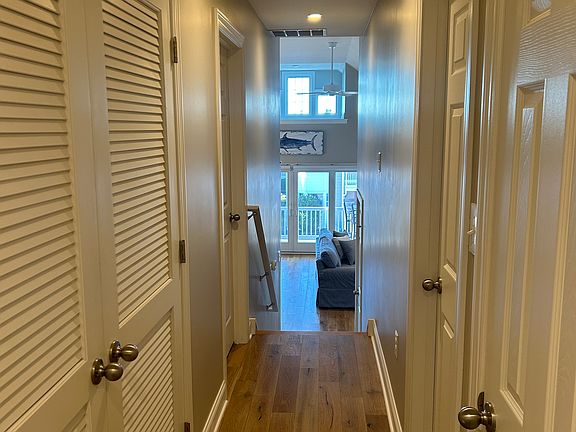 4th image of 2443 Asbury Ave