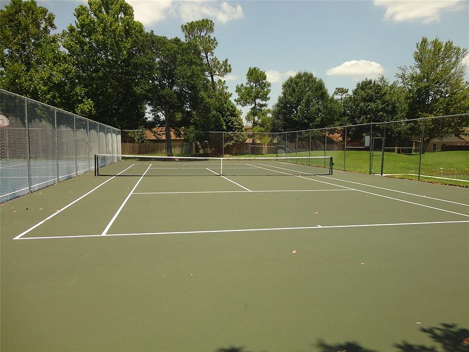1st image of 1002 Gwyn Cir #1002