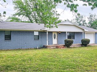 608 SE 10th St, Stigler, OK 74462