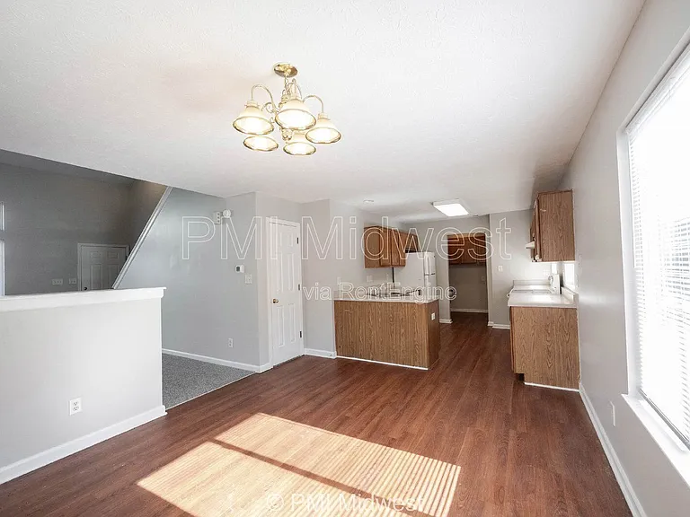 6623 Dunsdin Dr — Photo 7