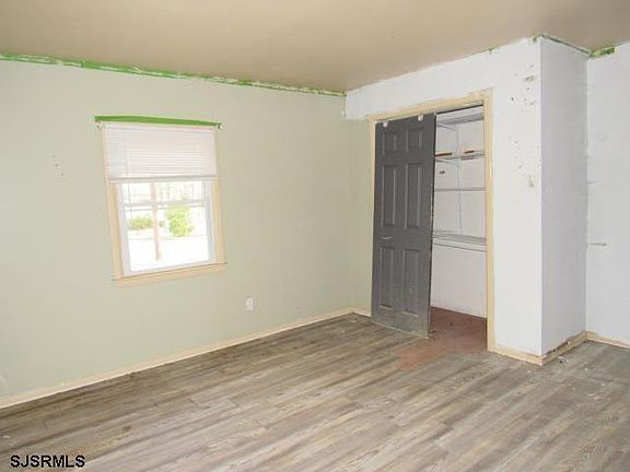 5th image of 258 Crestview Ave
