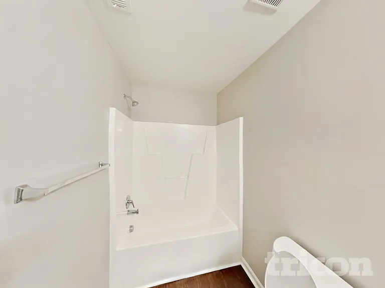 1505 Hamilton Hills Dr — Photo 14